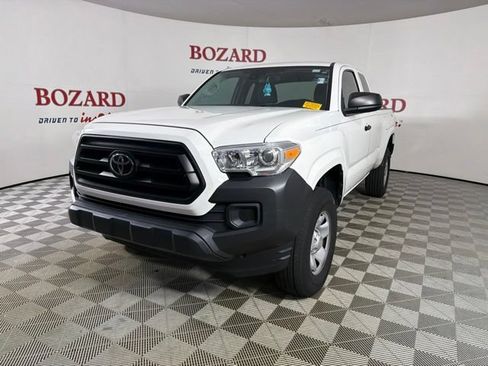 Used 2023 Toyota Tacoma SR RWD image 4