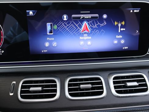 Certified 2024 Mercedes-Benz GLS 450 4MATIC image 40