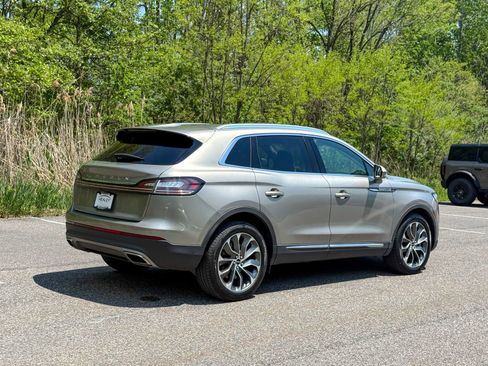 Used 2023 Lincoln Nautilus Reserve w/ Cargo Utility Package AWD/4WD image 6