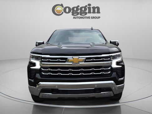 Used 2025 Chevrolet Silverado 1500 LTZ w/ Technology Package image 3