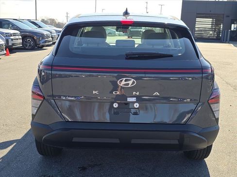 New 2026 Hyundai Kona SE image 4