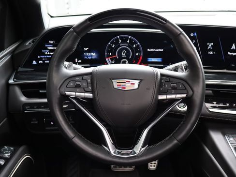 Used 2024 Cadillac Escalade ESV V w/ LPO, ONYX Package AWD/4WD image 34