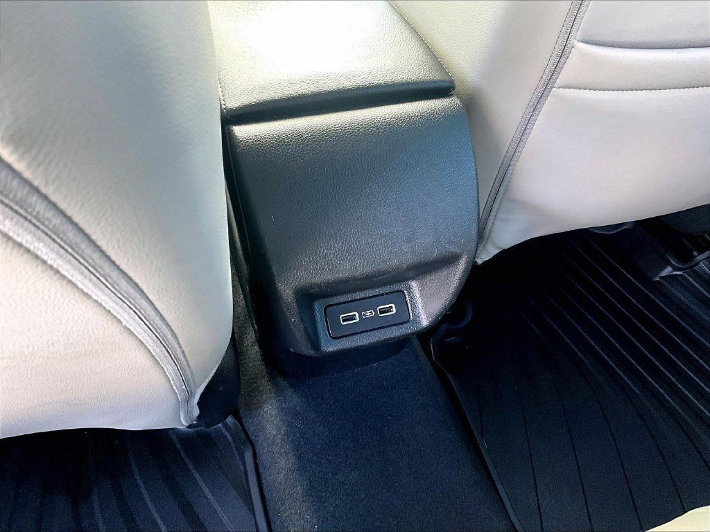Used 2022 Honda Civic Touring image 28