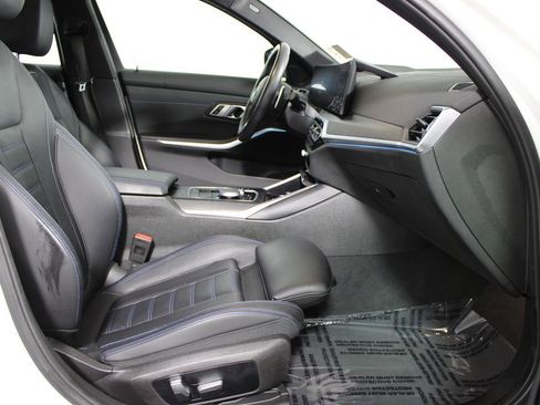 Used 2023 BMW 330e 330e w/ M Sport Package image 11