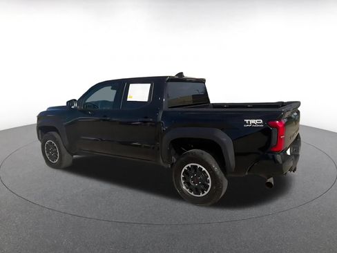 Used 2025 Toyota Tacoma TRD Off-Road AWD/4WD image 10