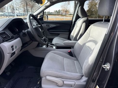 Used 2019 Honda Pilot LX image 13