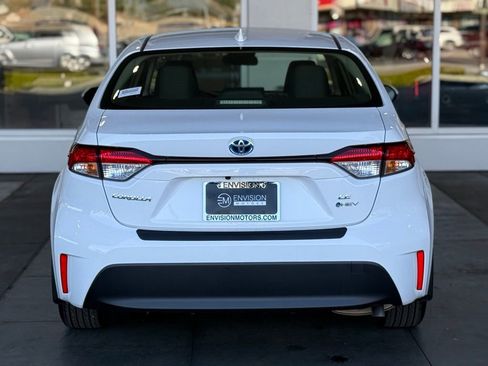 Certified 2025 Toyota Corolla LE image 11