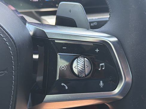 Certified 2023 BMW 740i RWD image 33