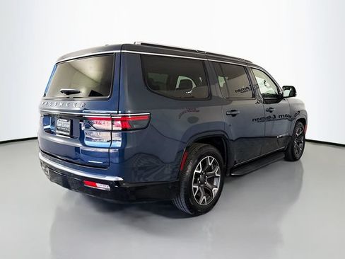 Used 2023 Jeep Wagoneer Series III w/ Rear Seat Video Group 1 AWD/4WD image 7