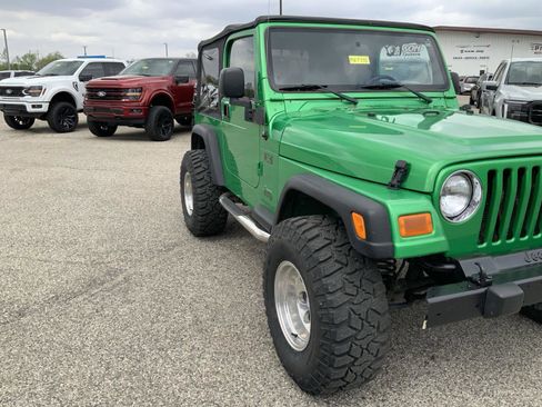 Used 2005 Jeep Wrangler X image 11