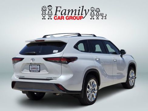 Used 2026 Toyota Highlander Limited AWD/4WD image 4