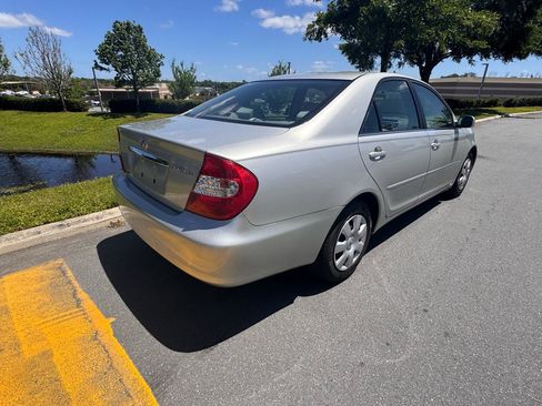 Used 2002 Toyota Camry XLE FWD image 39