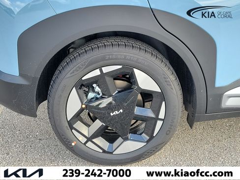 New 2027 Kia Seltos S FWD image 9