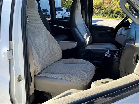 Used 2020 Chevrolet Express 3500 LS image 7