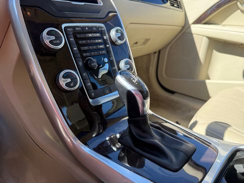 Used 2016 Volvo S80 T5 w/ Convenience Package FWD image 23
