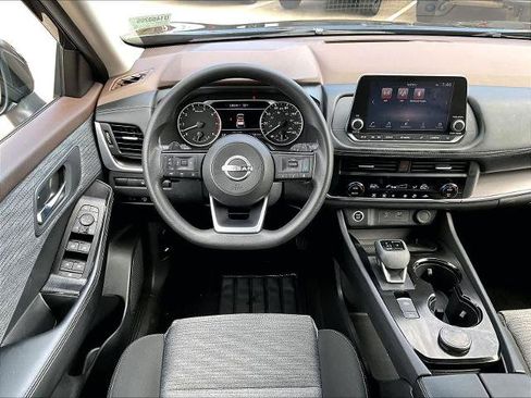 Certified 2023 Nissan Rogue SV image 17