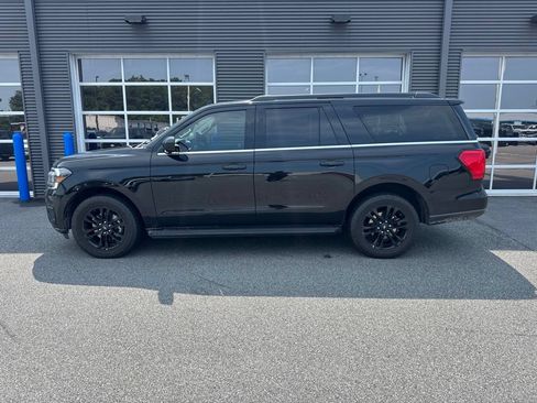Used 2024 Ford Expedition Max XLT AWD/4WD image 2