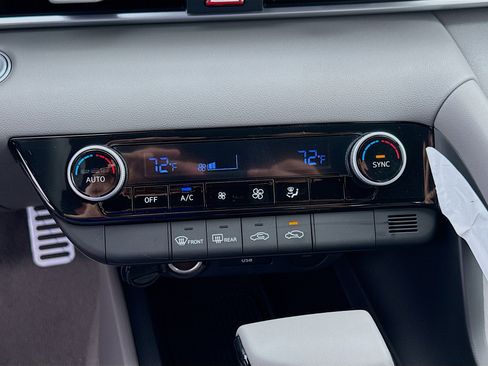 New 2026 Hyundai Elantra Sport image 12