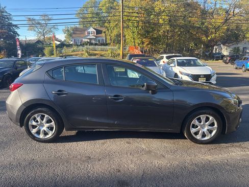 Used 2015 MAZDA MAZDA3 i Sport image 4