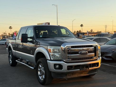 Used 2014 Ford F250 Lariat w/ Lariat Ultimate Package image 12