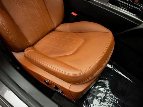 Used 2017 Maserati Ghibli RWD image 38