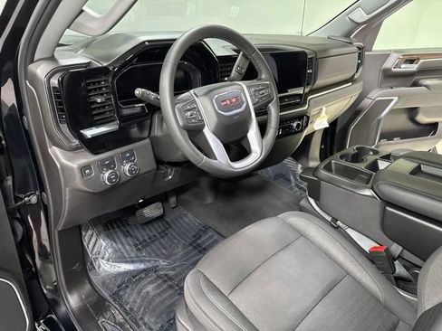 Used 2024 GMC Sierra 1500 Elevation AWD/4WD image 8