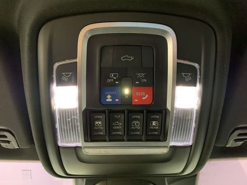 Used 2021 RAM 1500 Limited image 12