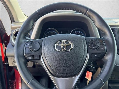 Used 2017 Toyota RAV4 XLE FWD image 10