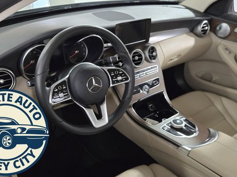Used 2019 Mercedes-Benz C 300 4MATIC Sedan image 10