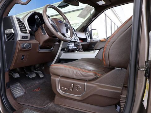 Used 2015 Ford F150 King Ranch w/ Equipment Group 601A Luxury RWD image 38