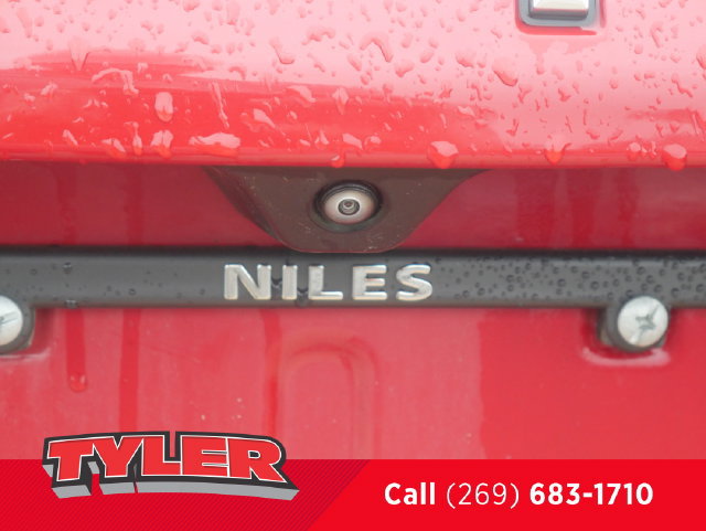 Used 2023 Jeep Compass Latitude AWD/4WD image 16