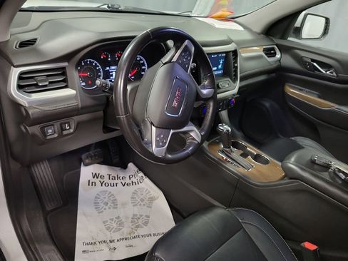 Used 2019 GMC Acadia SLE image 14