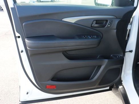 Used 2024 Honda Passport EX-L image 10