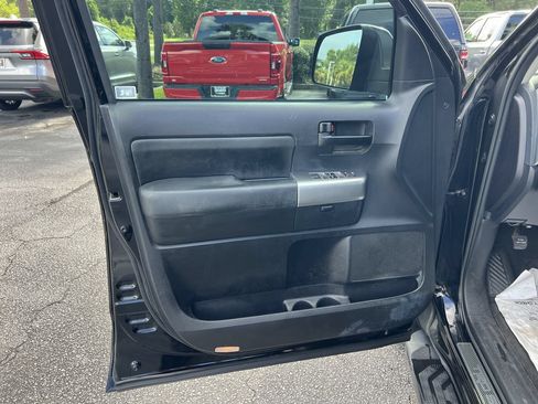 Used 2019 Toyota Sequoia TRD Sport AWD/4WD image 14