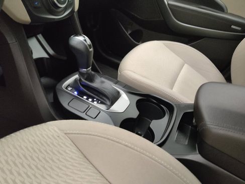Used 2018 Hyundai Santa Fe SE FWD image 26