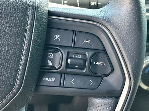 Used 2025 Toyota 4Runner SR5 RWD image 22