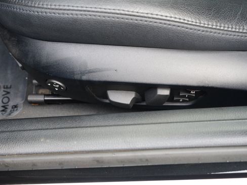 Used 2011 BMW Z4 sDrive35is image 17