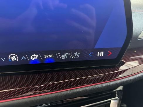 Certified 2024 Chevrolet Traverse RS image 36