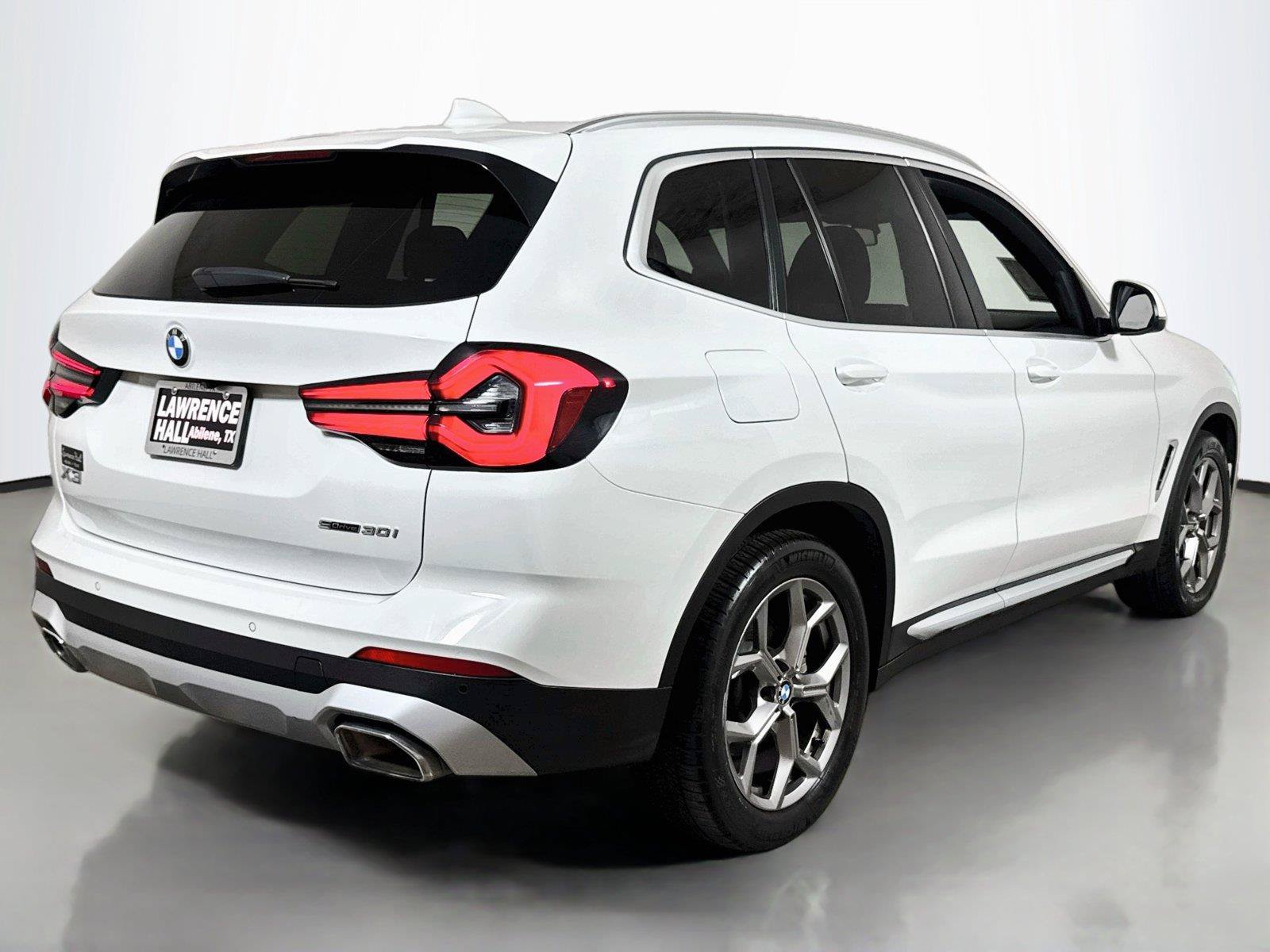 Used 2024 BMW X3 sDrive30i w/ Convenience Package w/ZPA RWD image 4