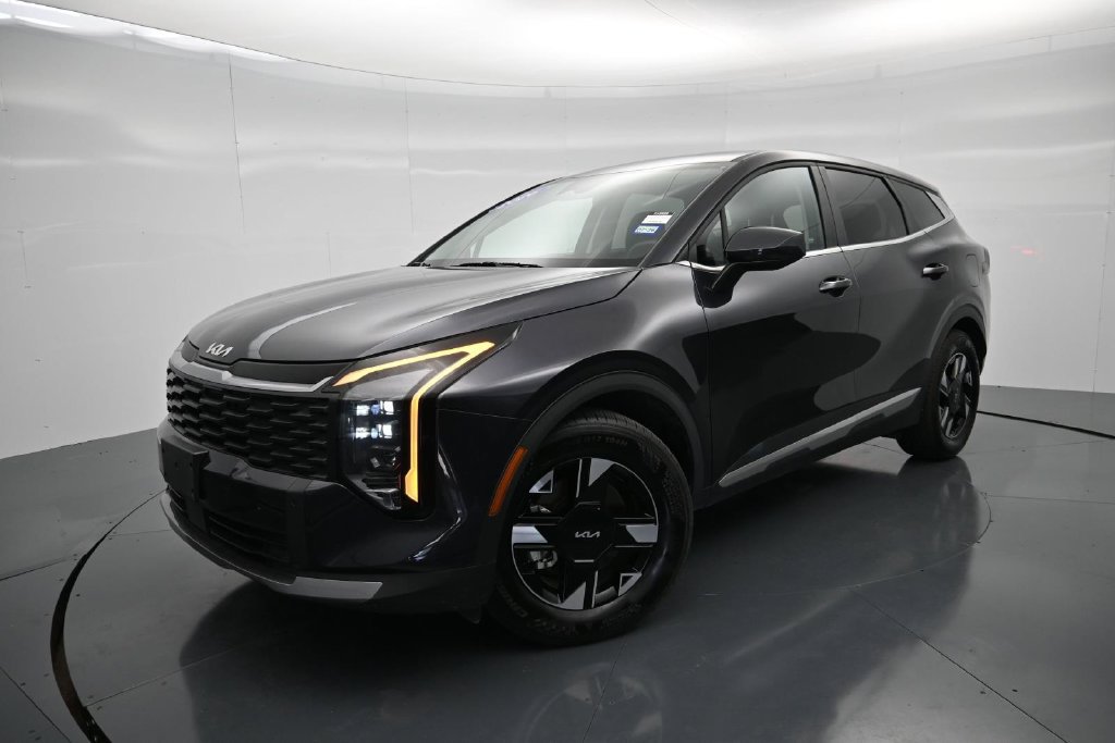 Used 2026 Kia Sportage LX FWD image 9