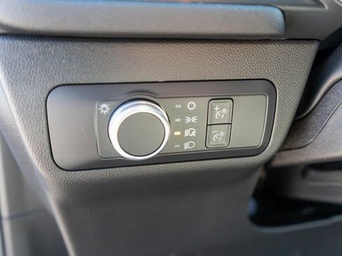 Used 2022 Ford Escape SE image 18