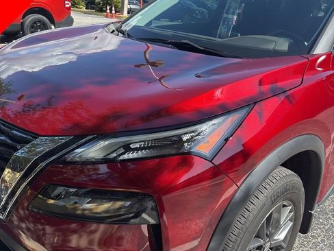 Used 2023 Nissan Rogue S image 1