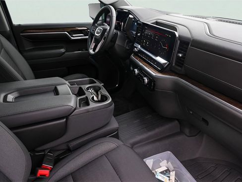Used 2023 GMC Sierra 1500 Elevation image 25