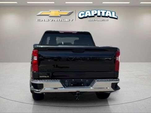 Used 2023 Chevrolet Silverado 1500 LT AWD/4WD image 4