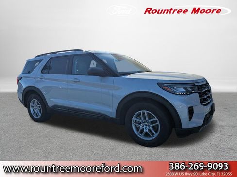 New 2026 Ford Explorer Active w/ Active Comfort Package image 1