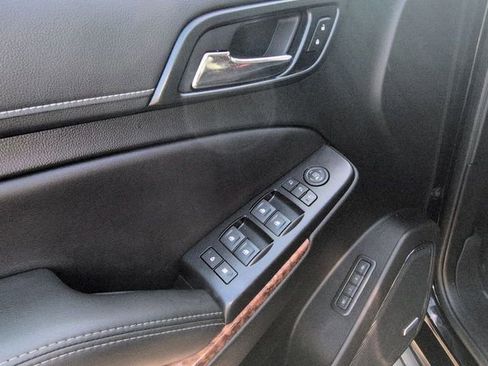 Used 2019 Chevrolet Tahoe Premier image 13