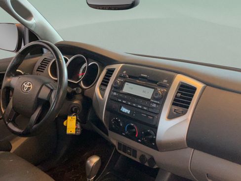 Used 2012 Toyota Tacoma PreRunner w/ SR5 Pkg RWD image 27