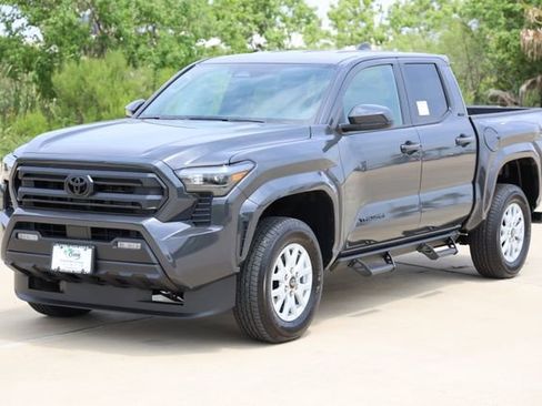 New 2026 Toyota Tacoma SR5 AWD/4WD image 3