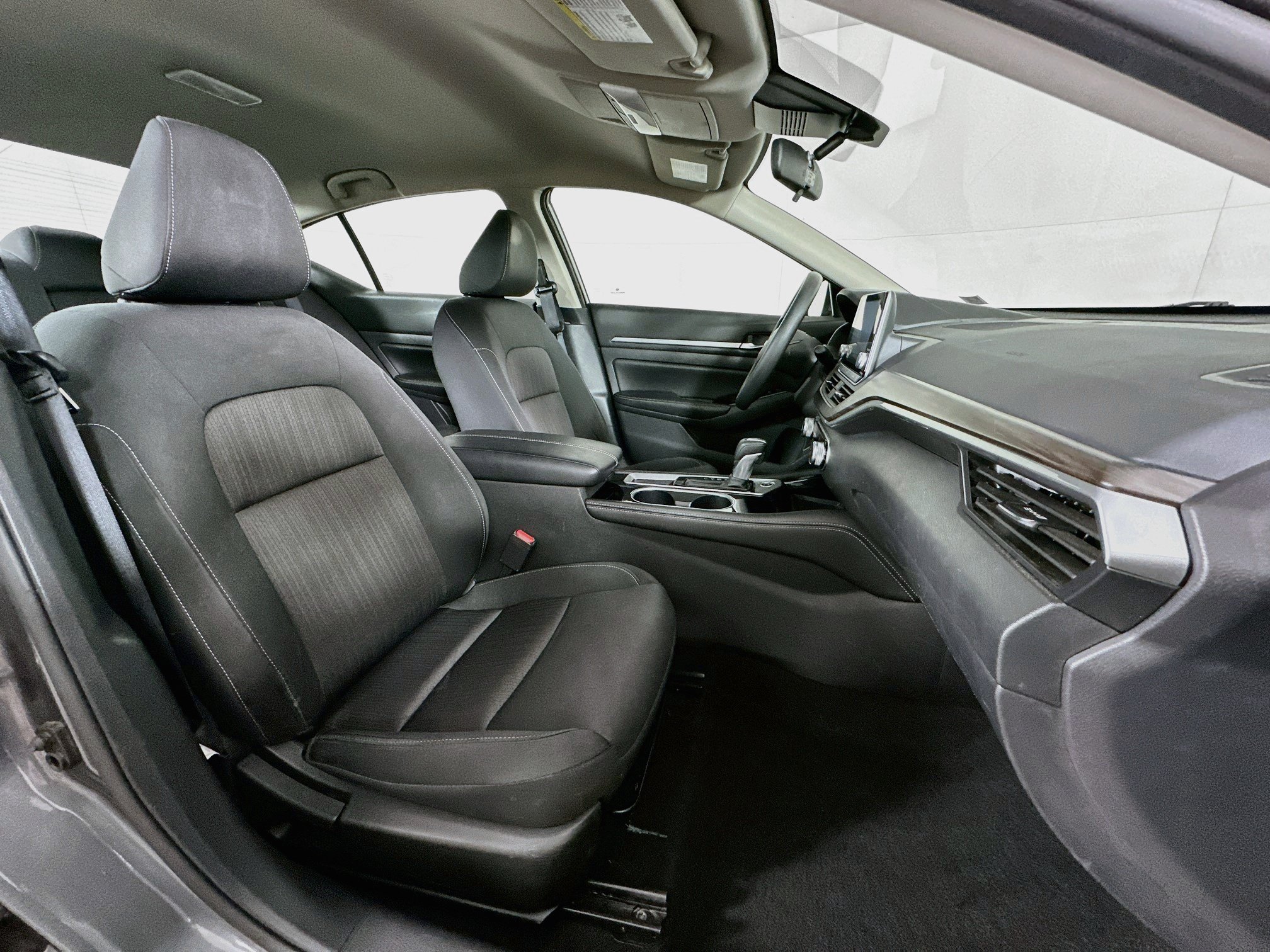 Used 2023 Nissan Altima 2.5 SV FWD image 29
