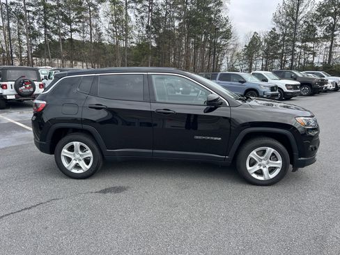 Used 2023 Jeep Compass Sport AWD/4WD image 9